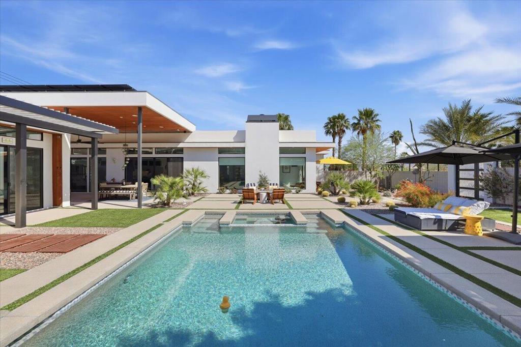 54905 Avenida Obregon