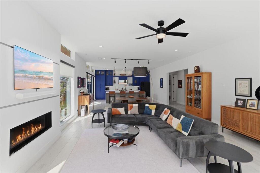 54905 Avenida Obregon