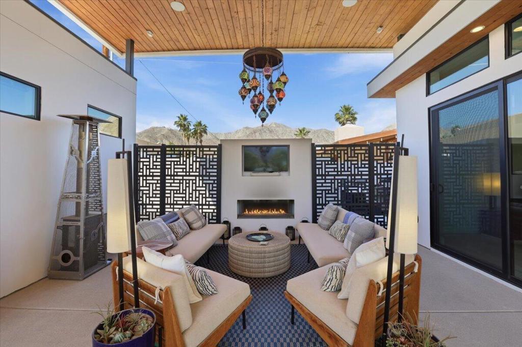 54905 Avenida Obregon