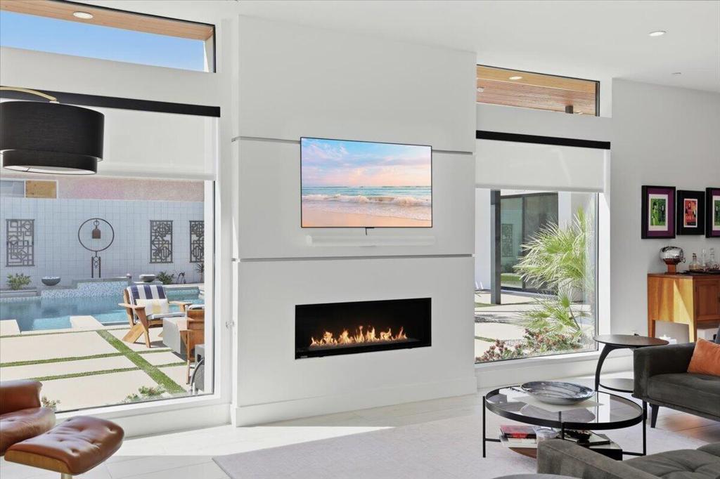 54905 Avenida Obregon