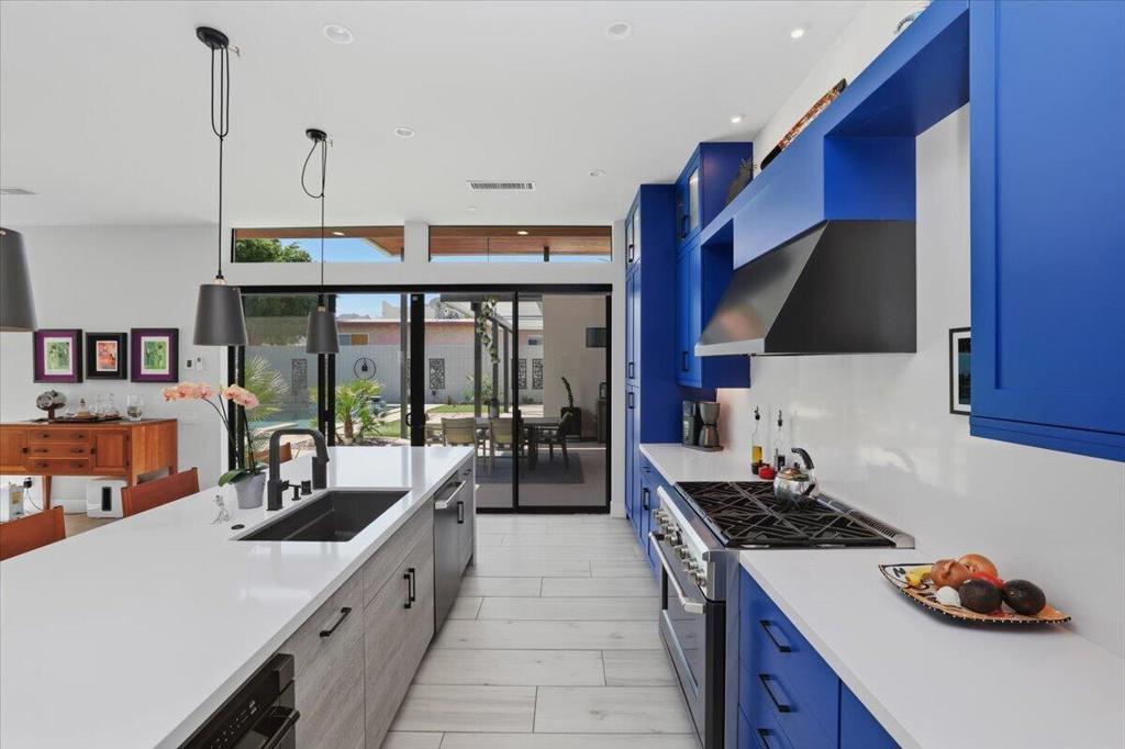 54905 Avenida Obregon