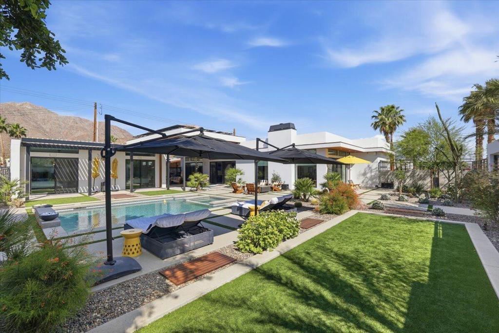 54905 Avenida Obregon