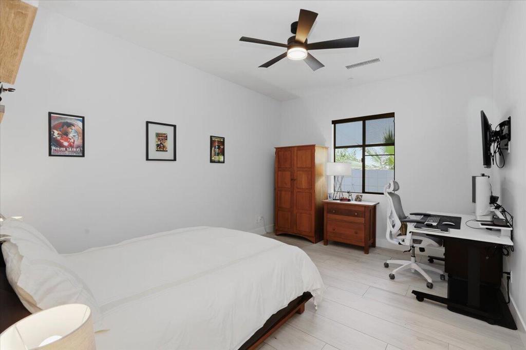 54905 Avenida Obregon