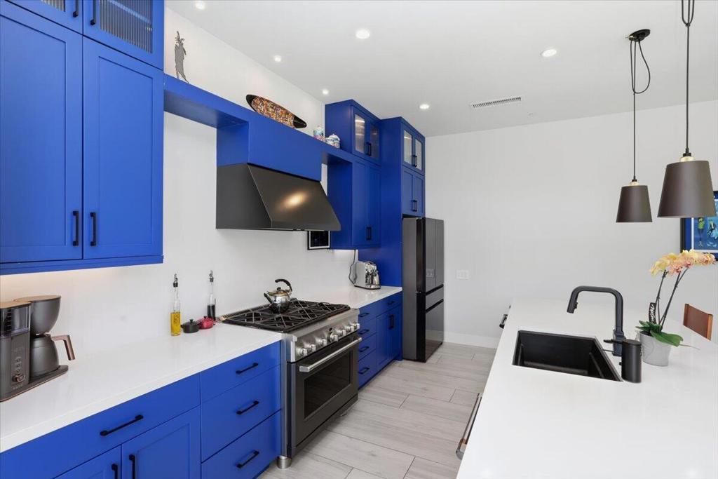 54905 Avenida Obregon