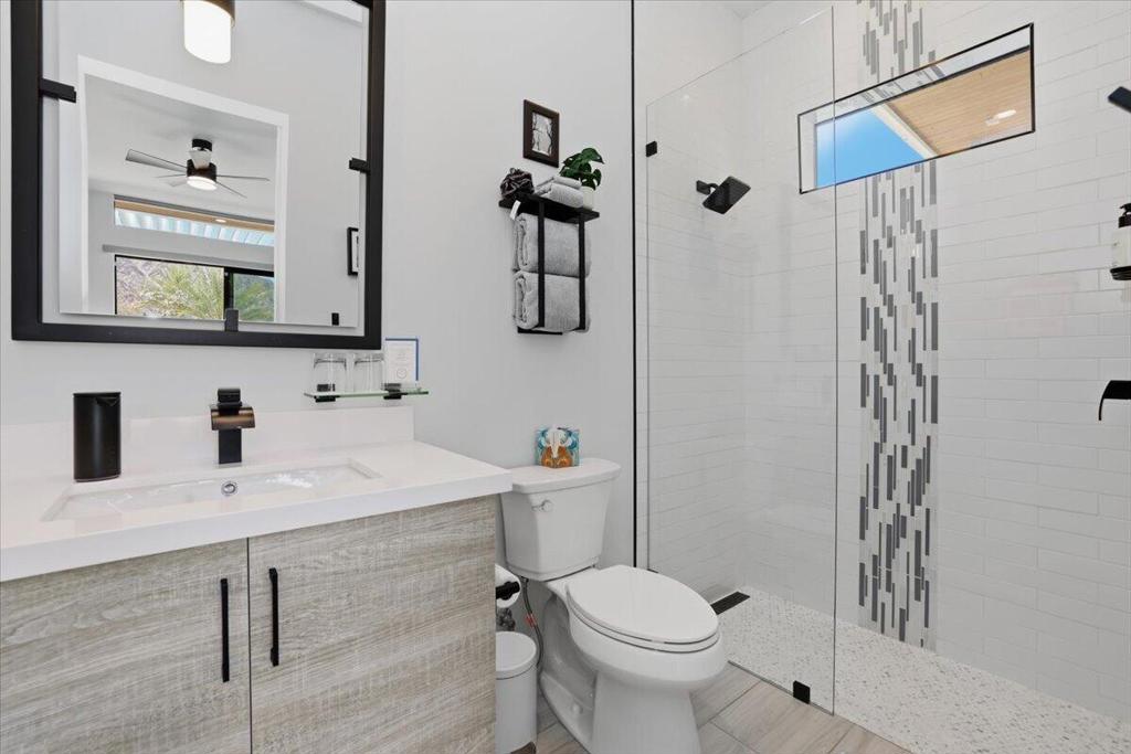 54905 Avenida Obregon