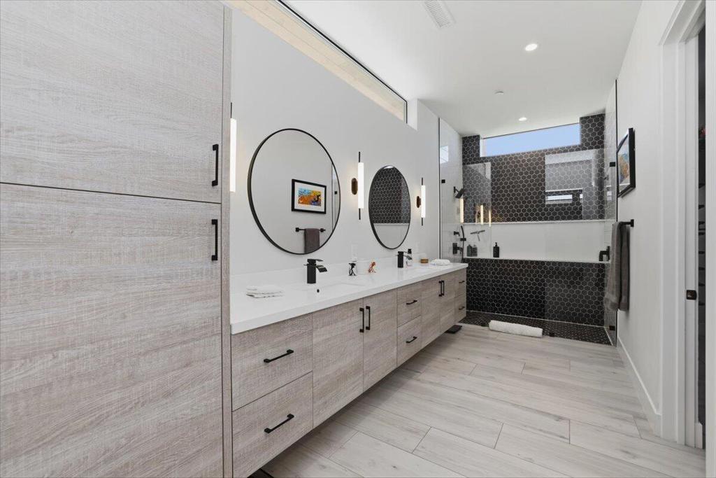 54905 Avenida Obregon