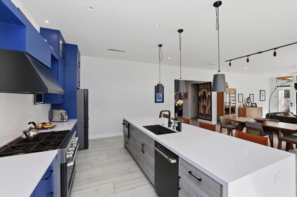 54905 Avenida Obregon