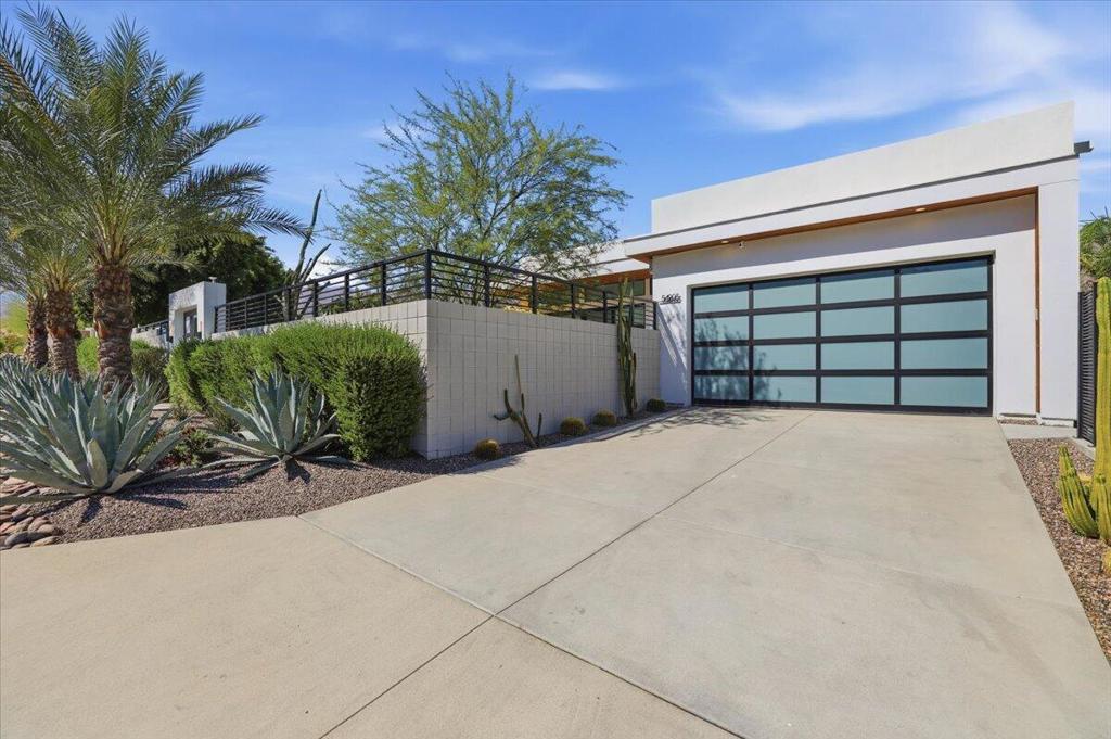 54905 Avenida Obregon