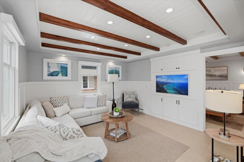 104 Onyx Avenue