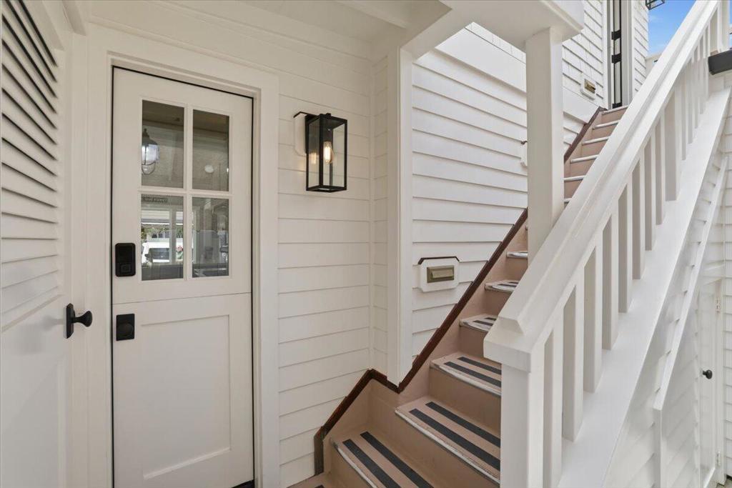 104 Onyx Avenue