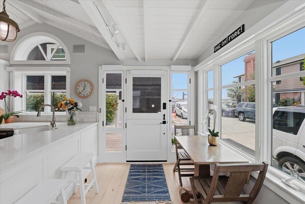 104 Onyx Avenue
