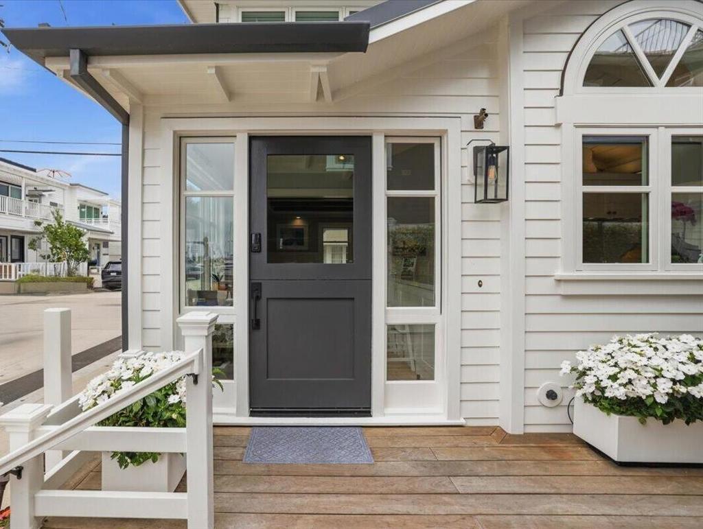 104 Onyx Avenue