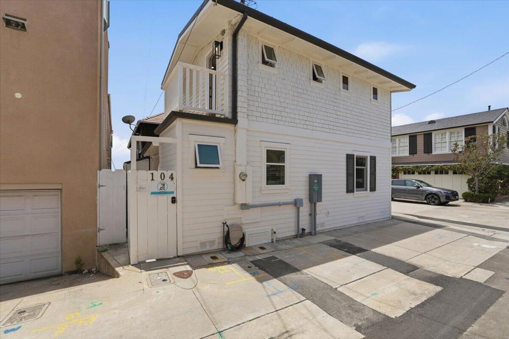 104 Onyx Avenue