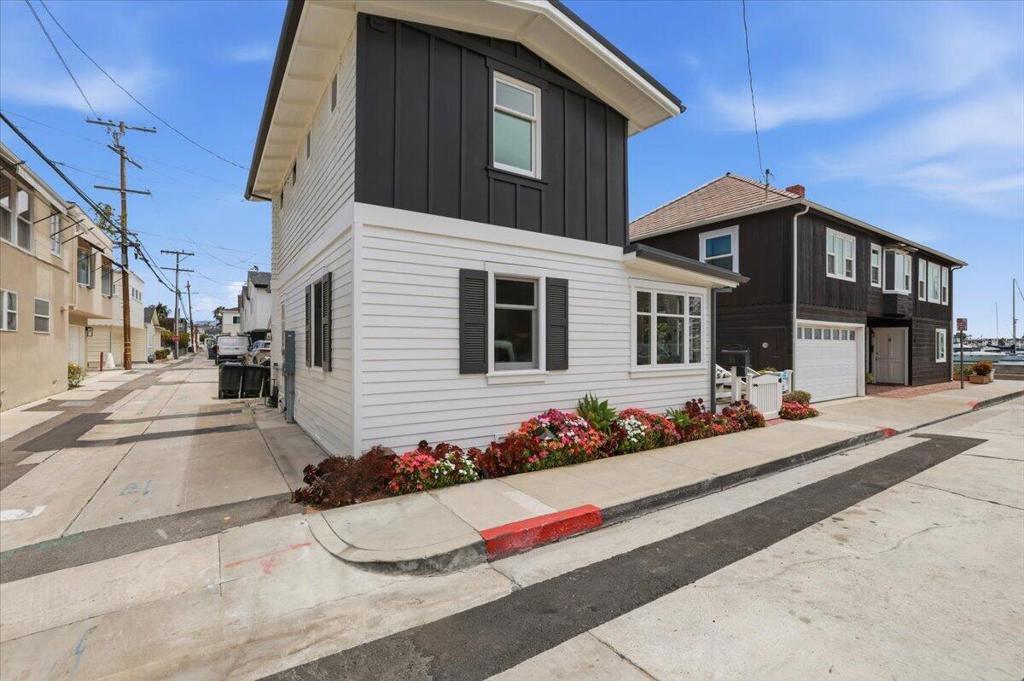 104 Onyx Avenue