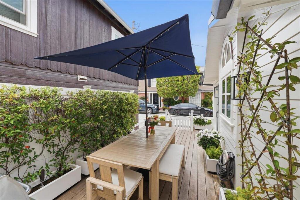 104 Onyx Avenue