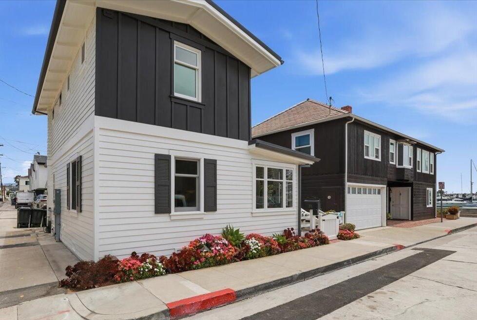 104 Onyx Avenue