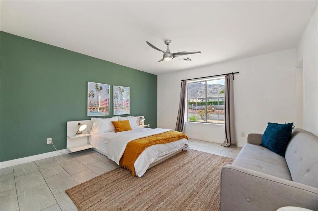 53245 Avenida Martinez