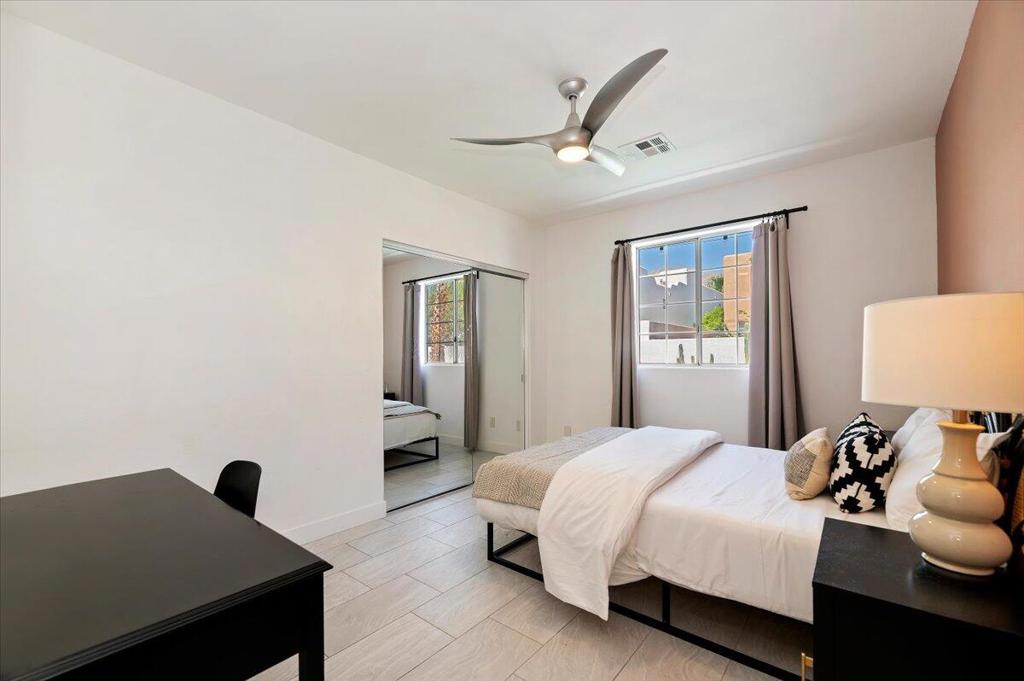 53245 Avenida Martinez