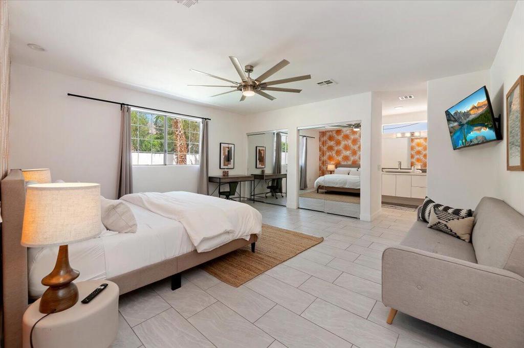 53245 Avenida Martinez