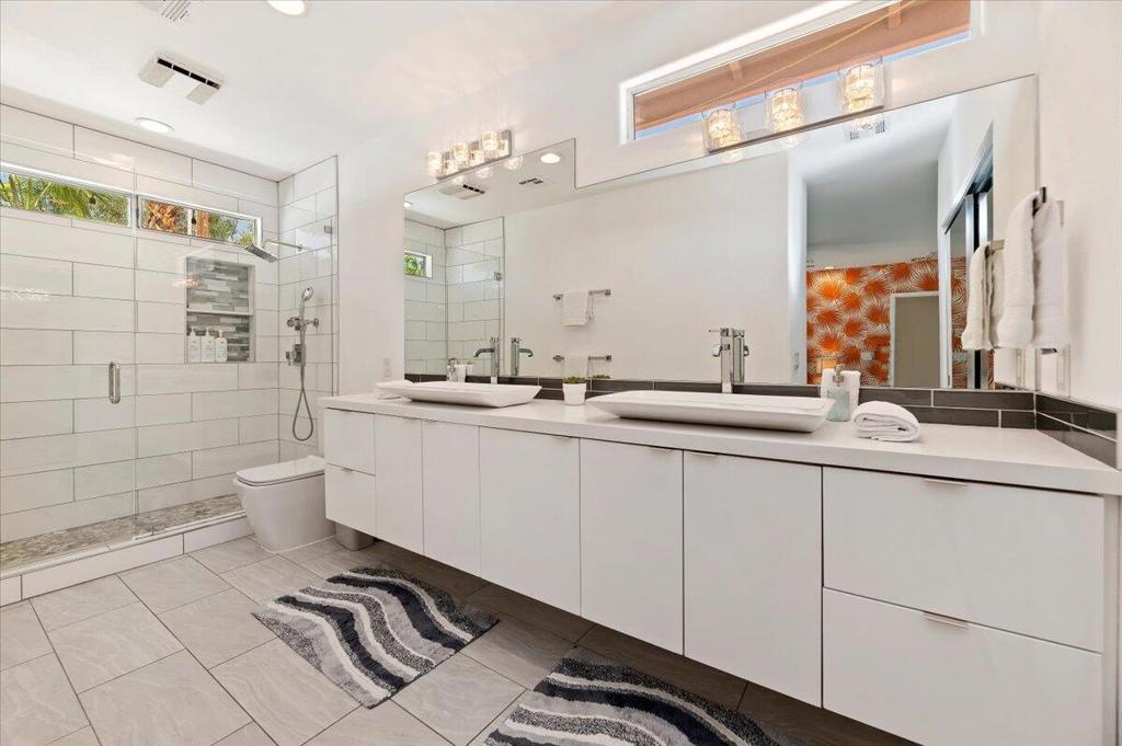 53245 Avenida Martinez