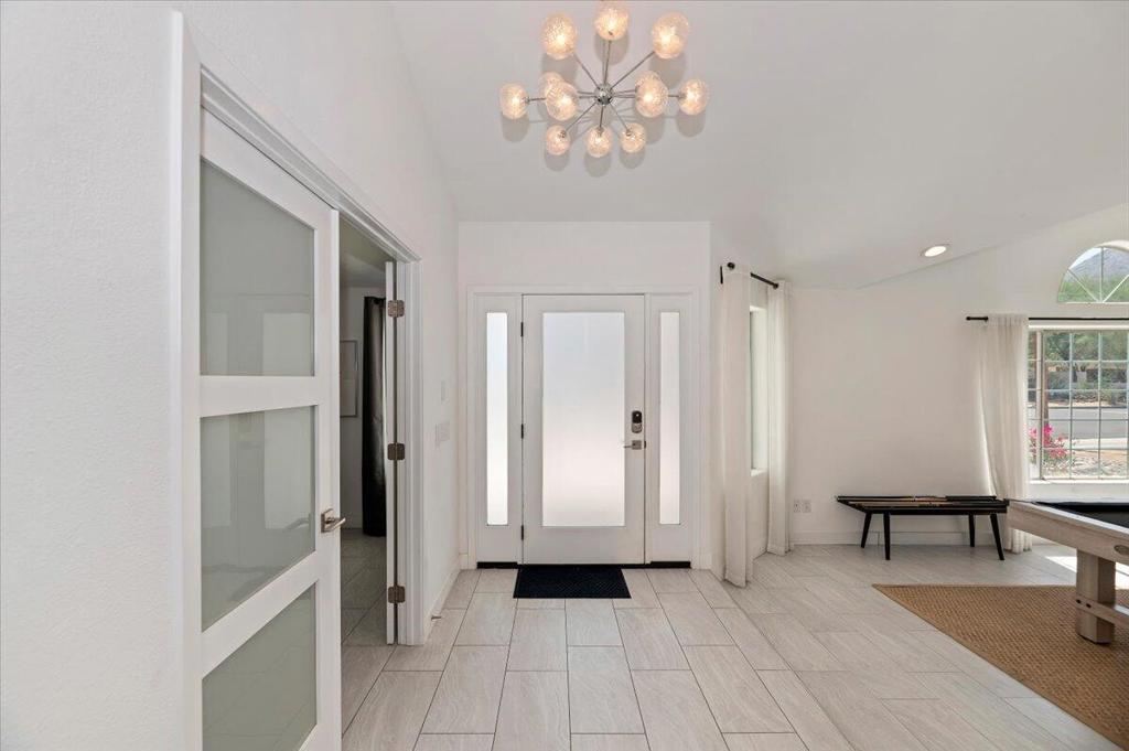 53245 Avenida Martinez