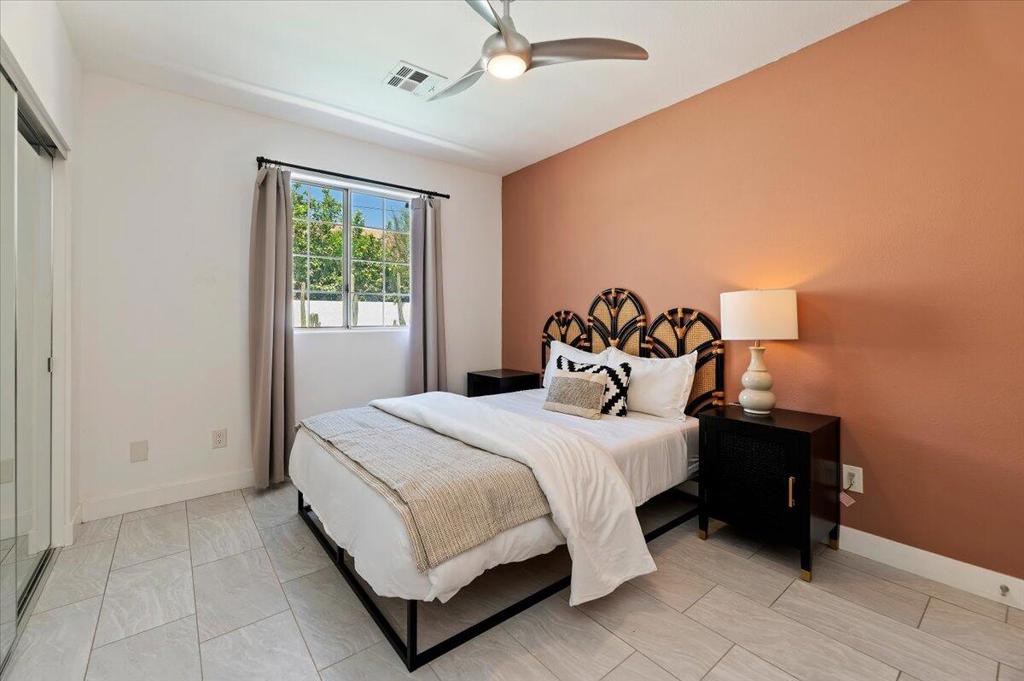 53245 Avenida Martinez