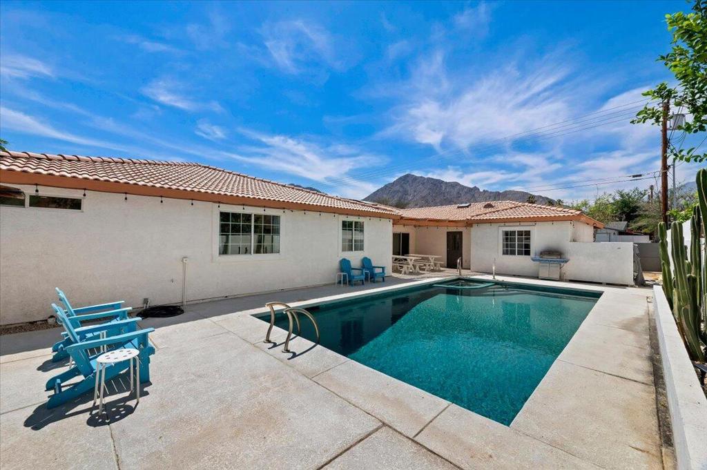 53245 Avenida Martinez