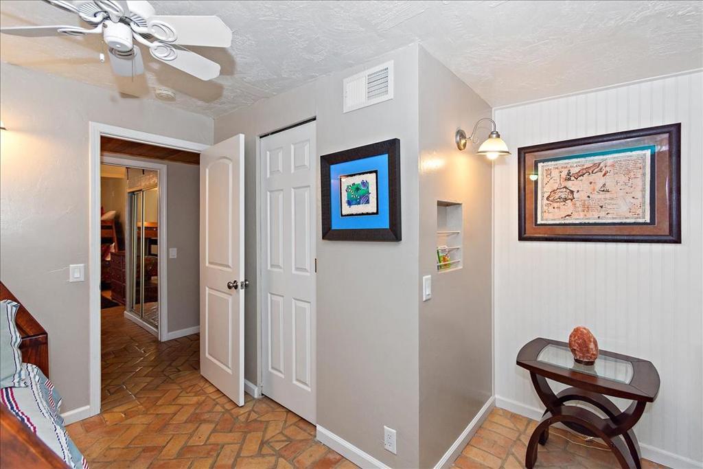 52637 Avenida Villa