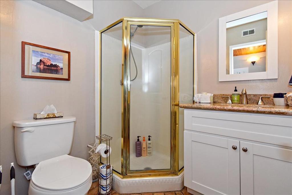 52637 Avenida Villa