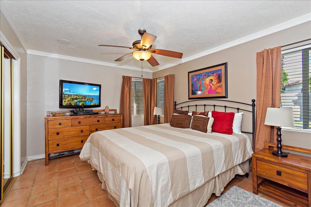 52637 Avenida Villa