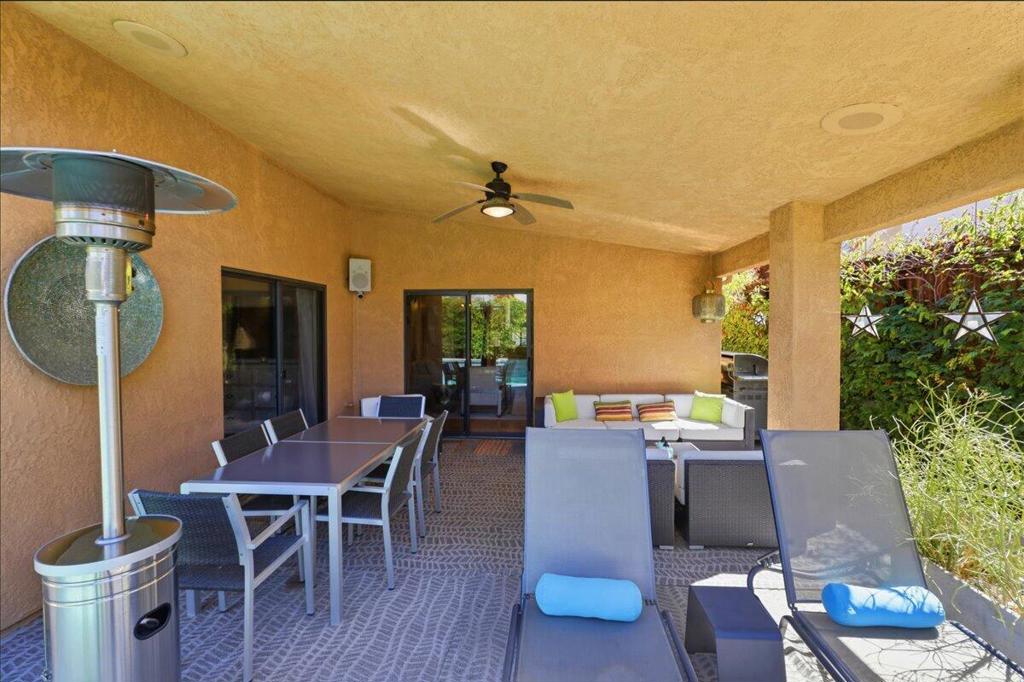54205 Avenida Vallejo