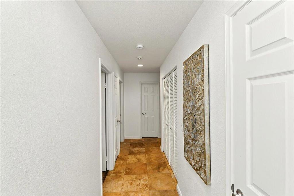 54205 Avenida Vallejo
