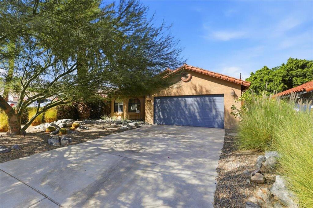 54205 Avenida Vallejo