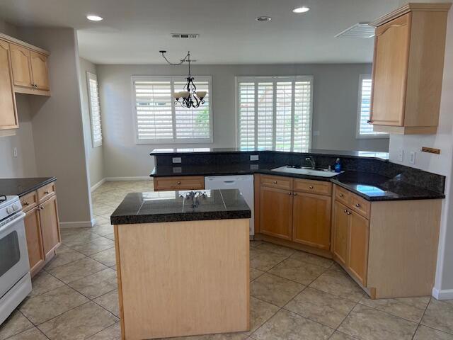 82560 Tivoli Court