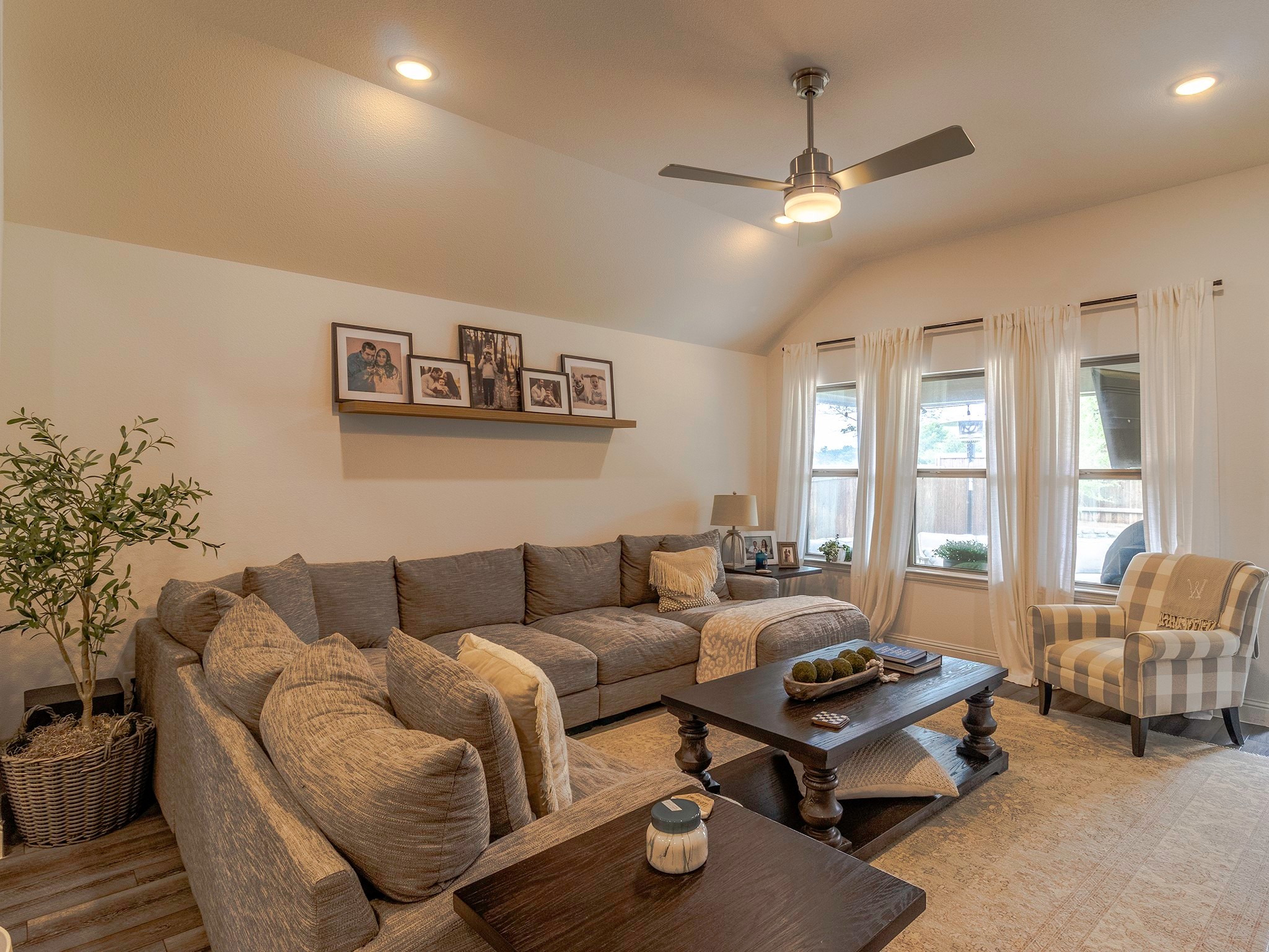 4014 Blue Stem Boulevard