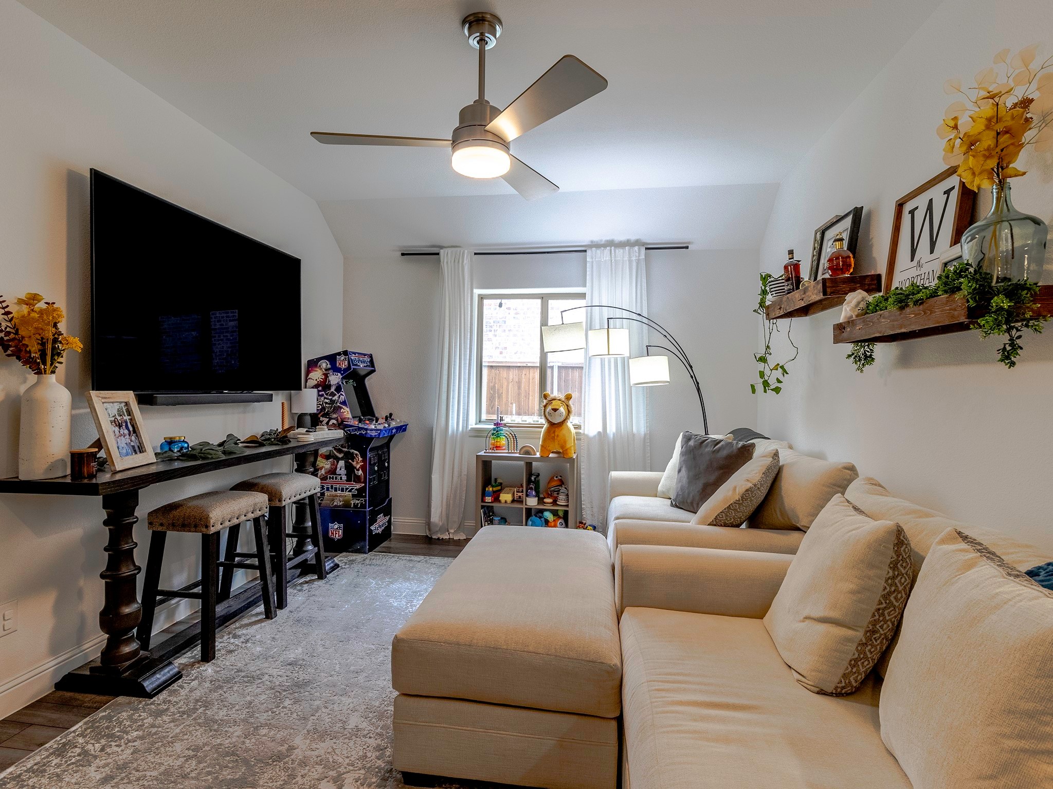 4014 Blue Stem Boulevard