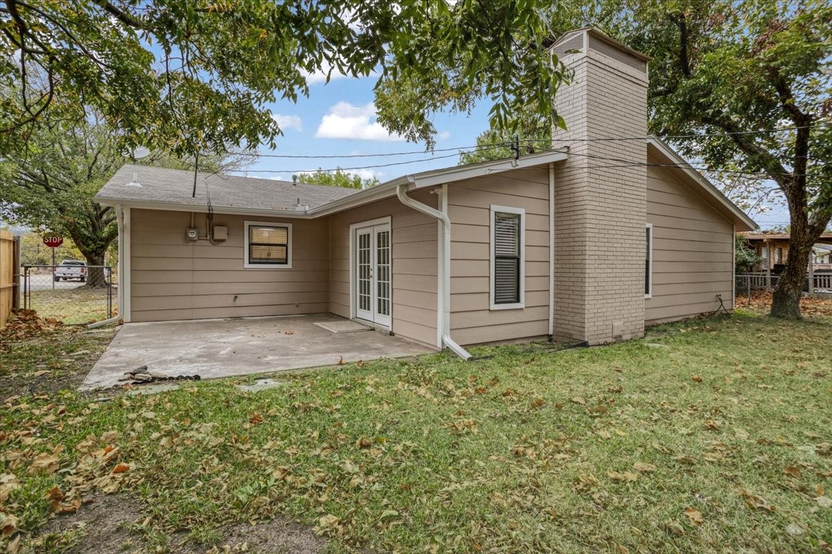 100 E Cunningham Street