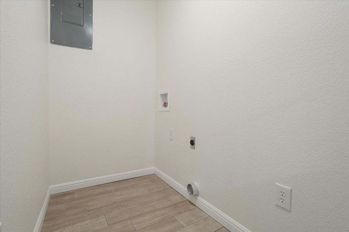 100 E Cunningham Street