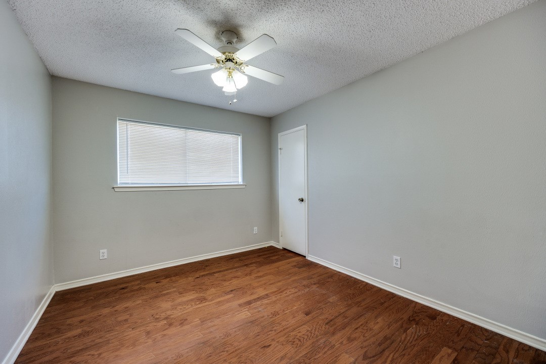 1901 E Spring Valley Road