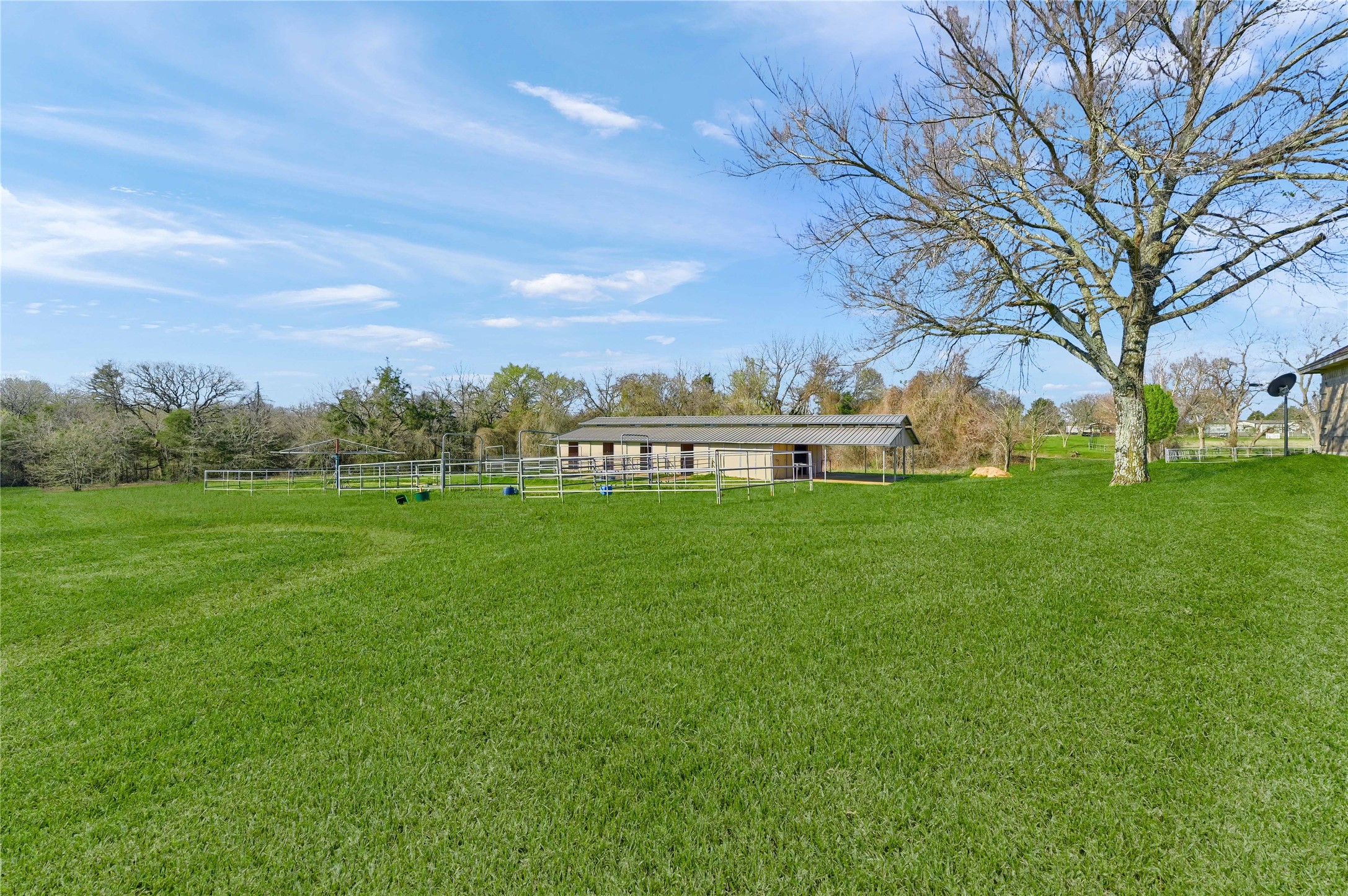 198 Friendship Circle