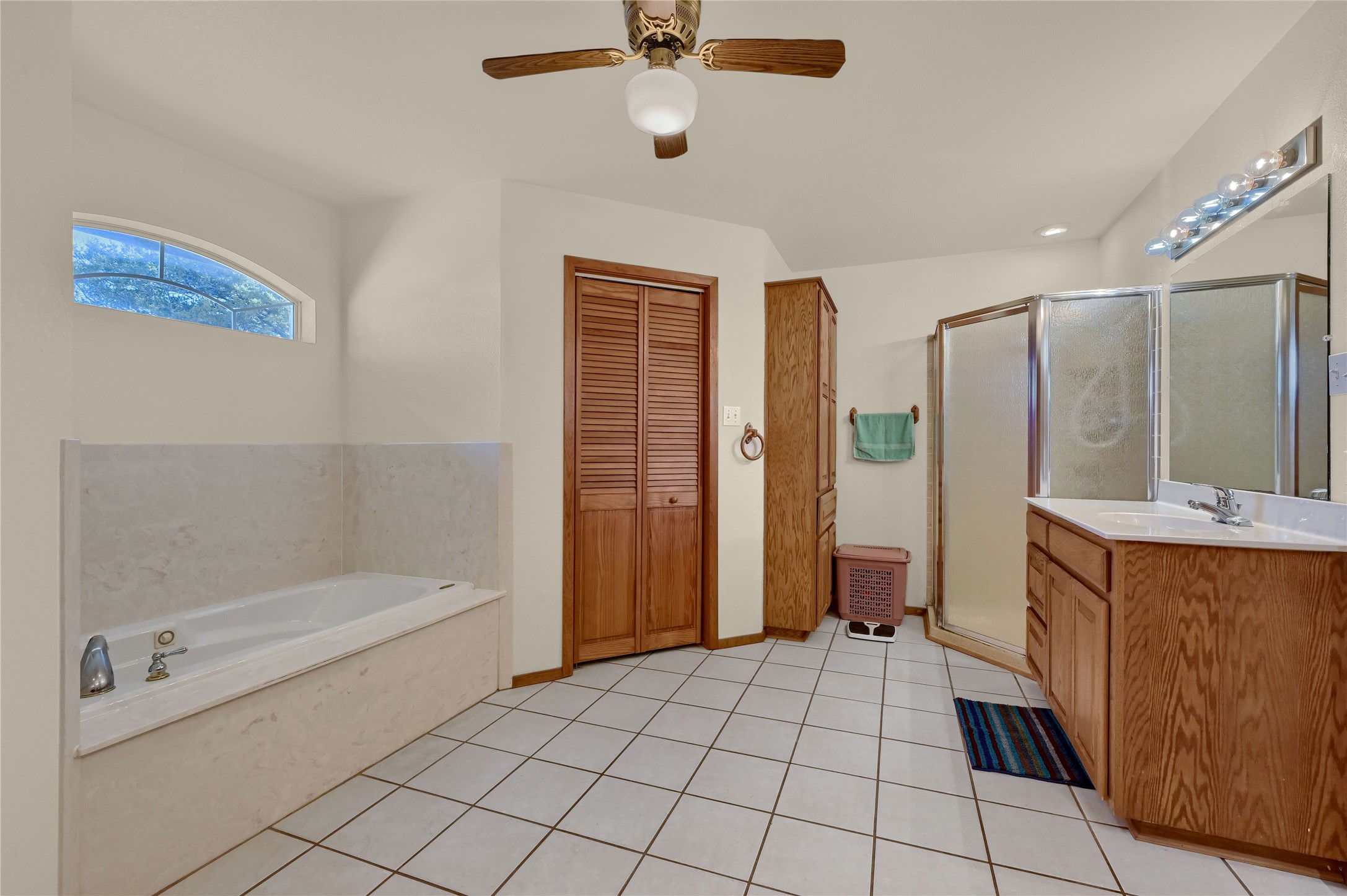 198 Friendship Circle