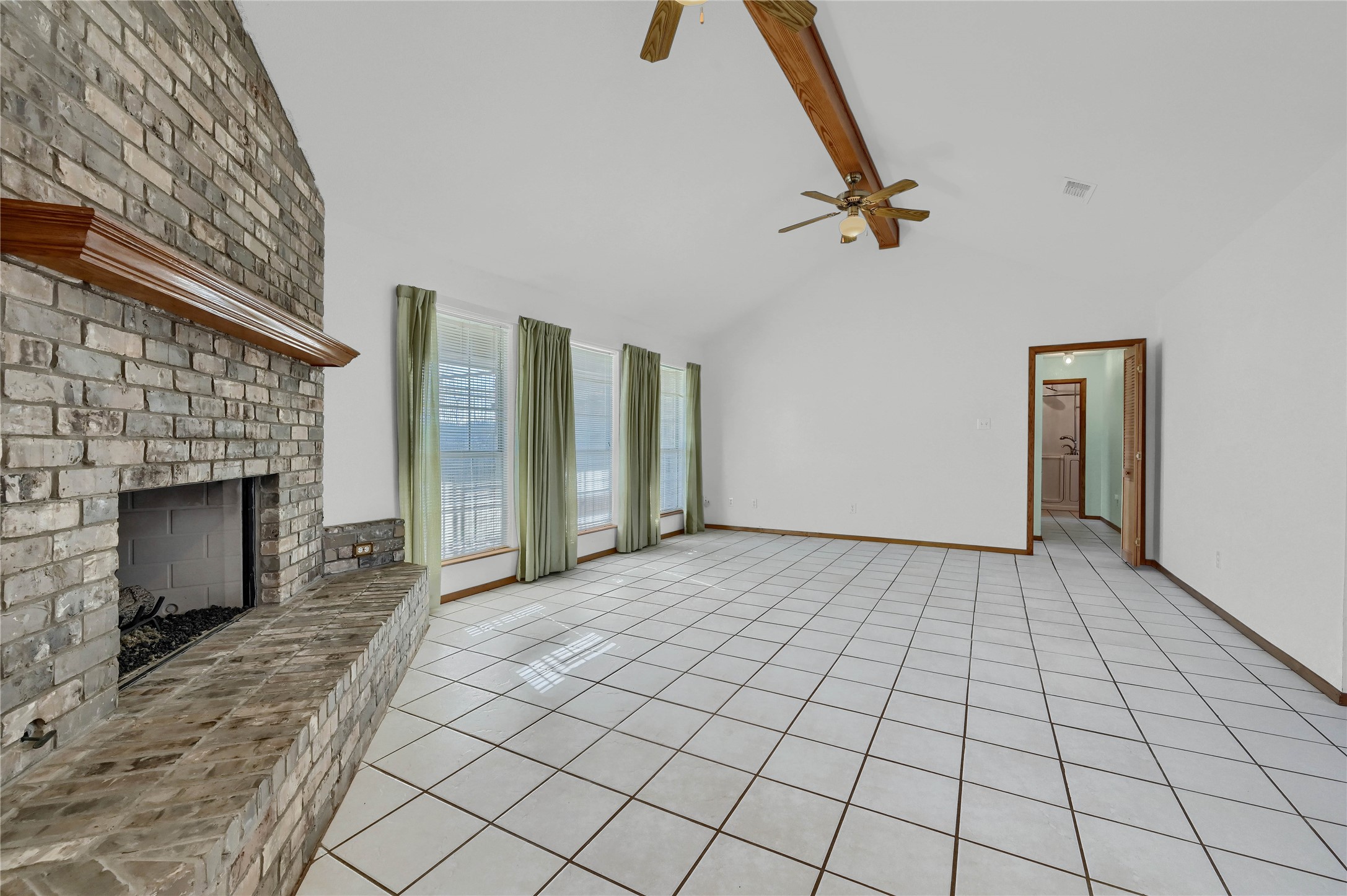 198 Friendship Circle