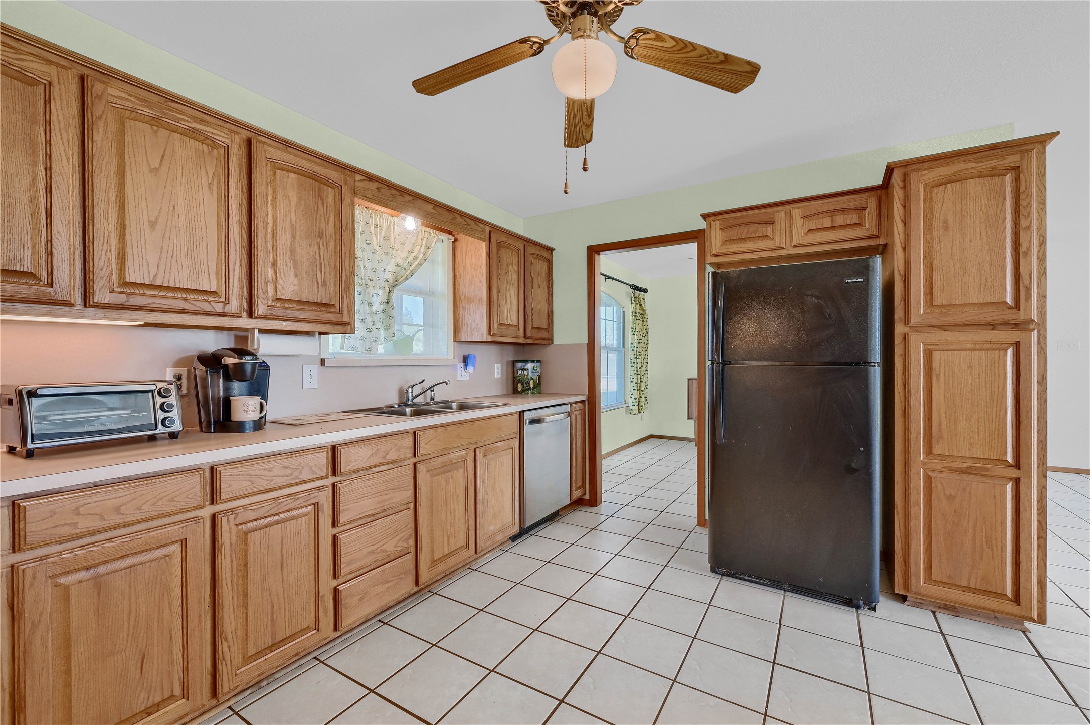 198 Friendship Circle