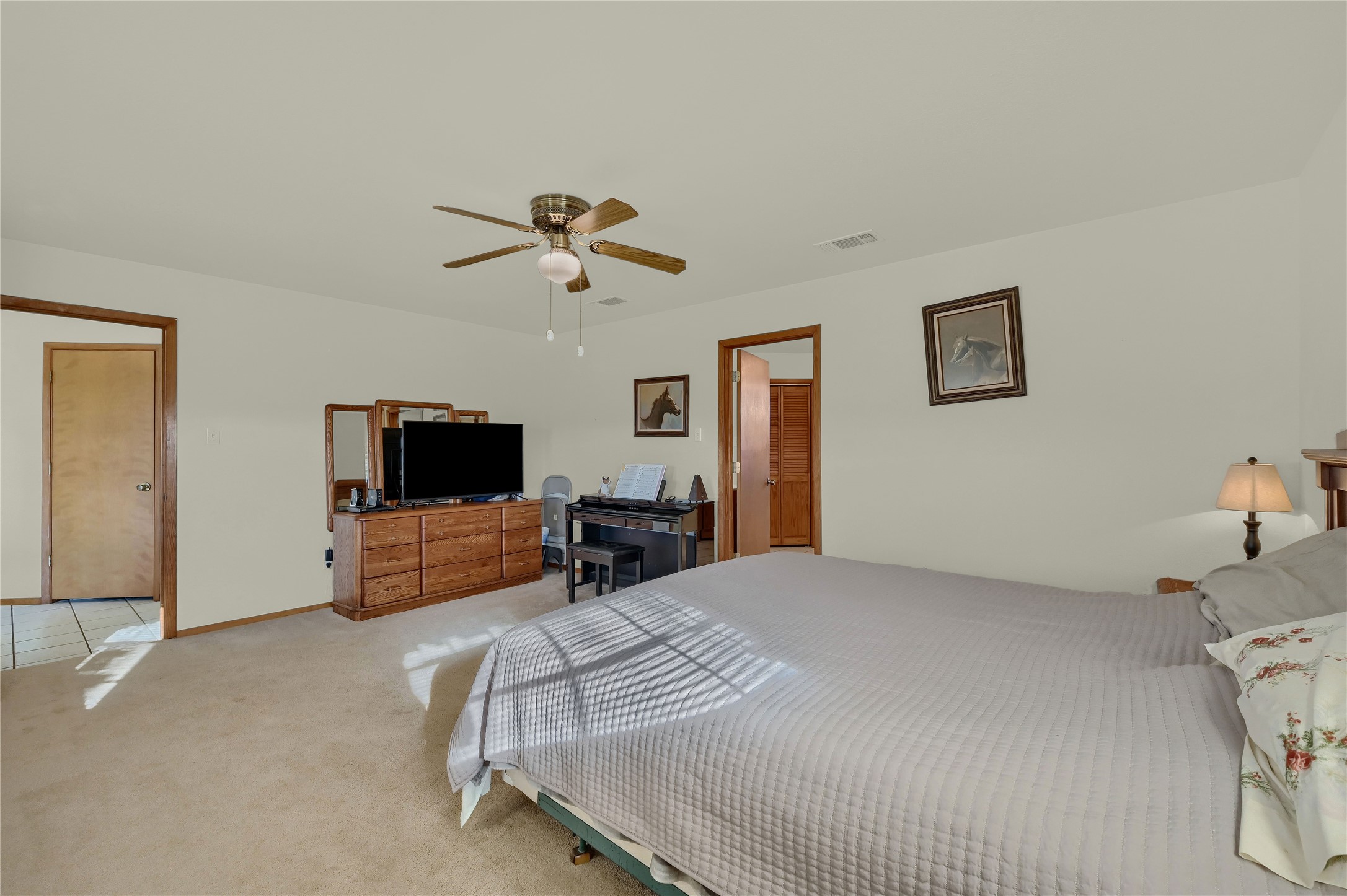 198 Friendship Circle