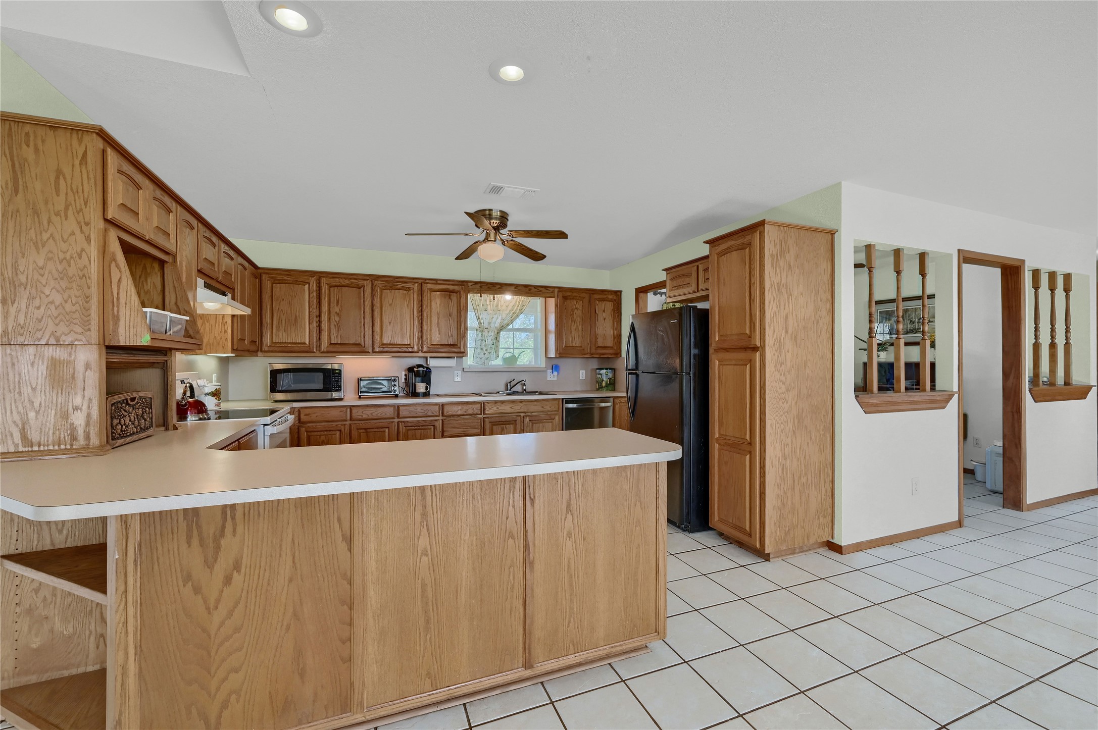 198 Friendship Circle