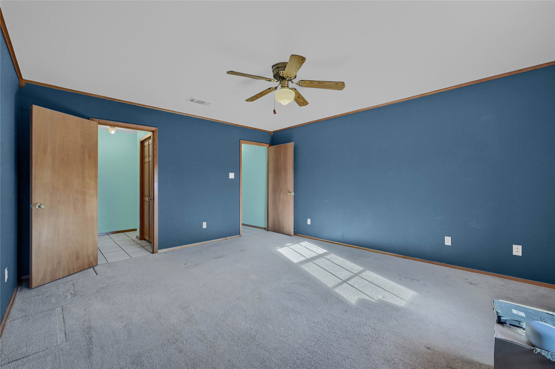 198 Friendship Circle