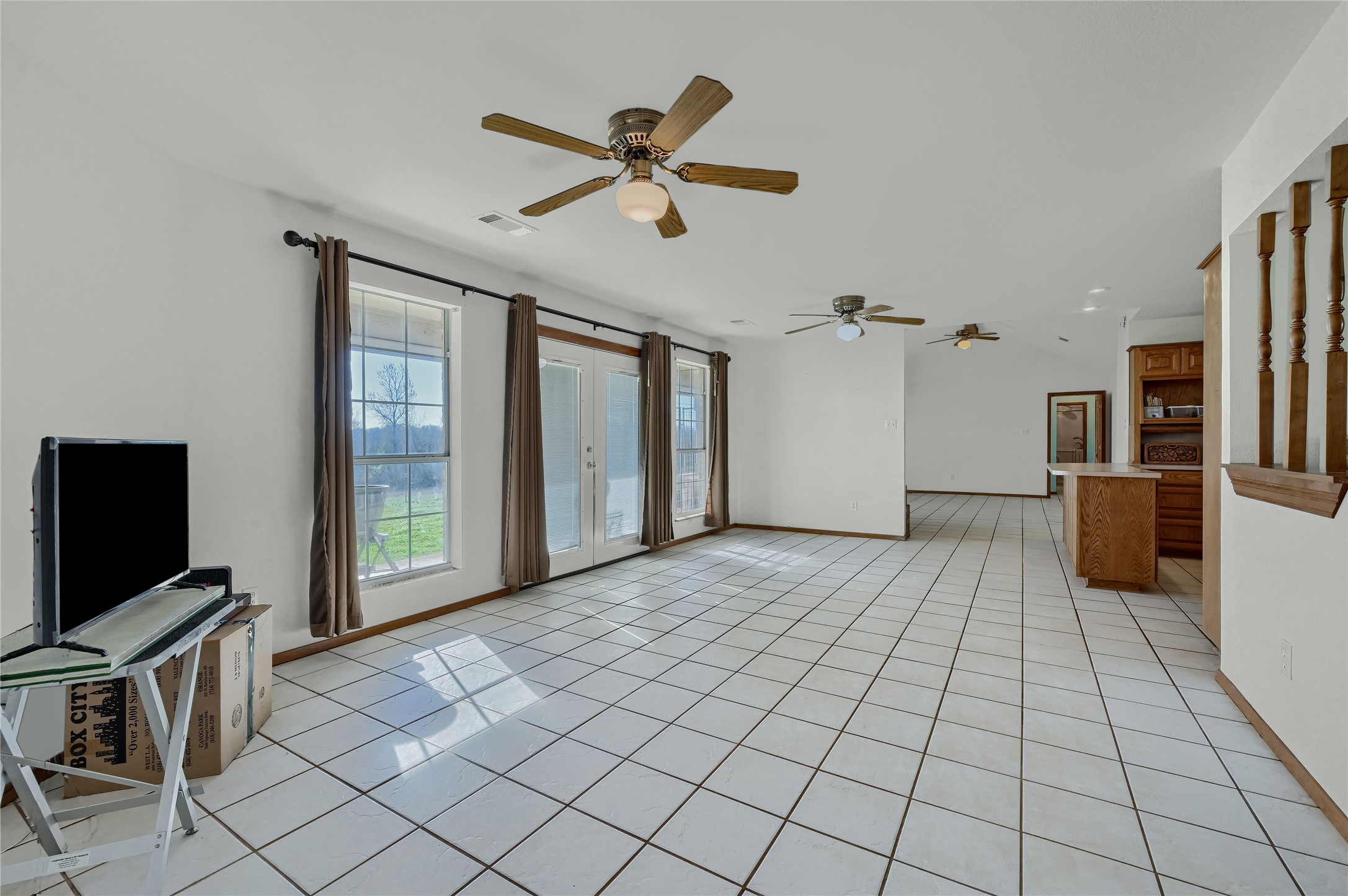 198 Friendship Circle