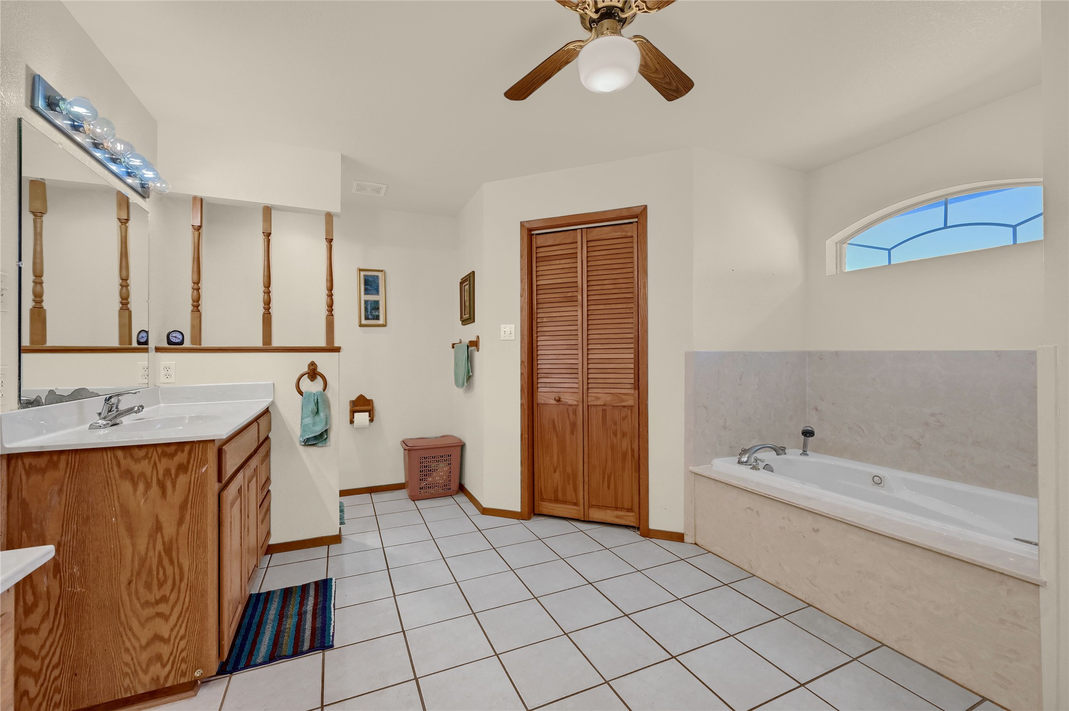 198 Friendship Circle