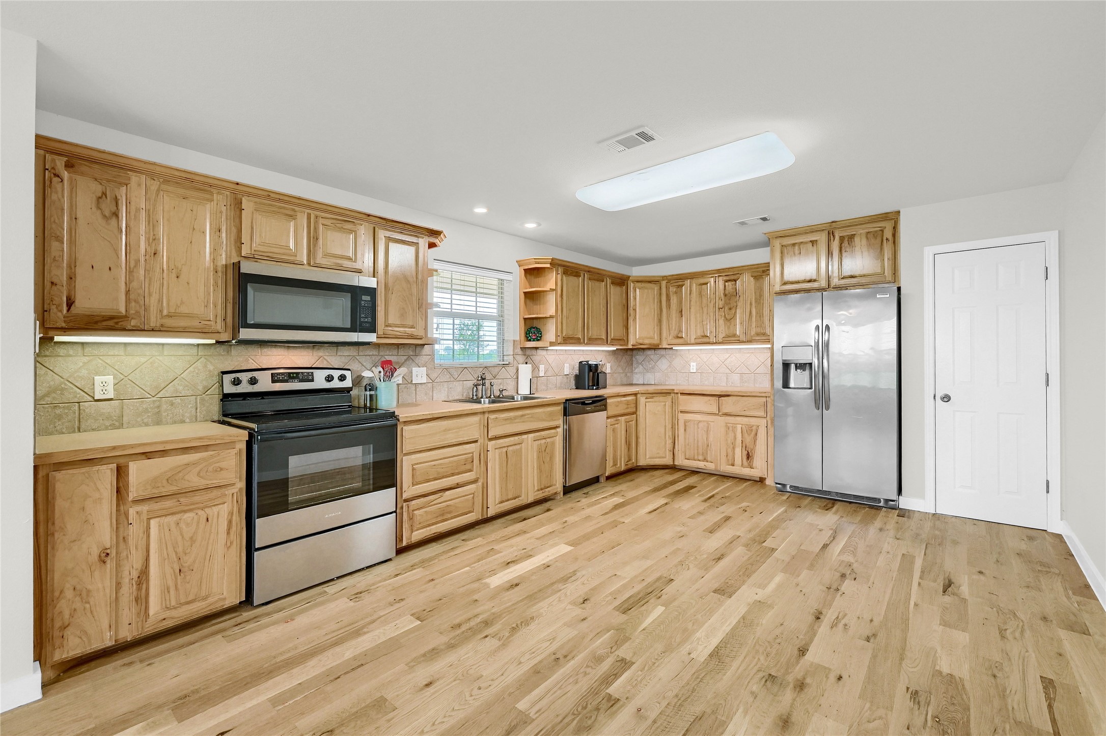 11605 Farm to Market 697