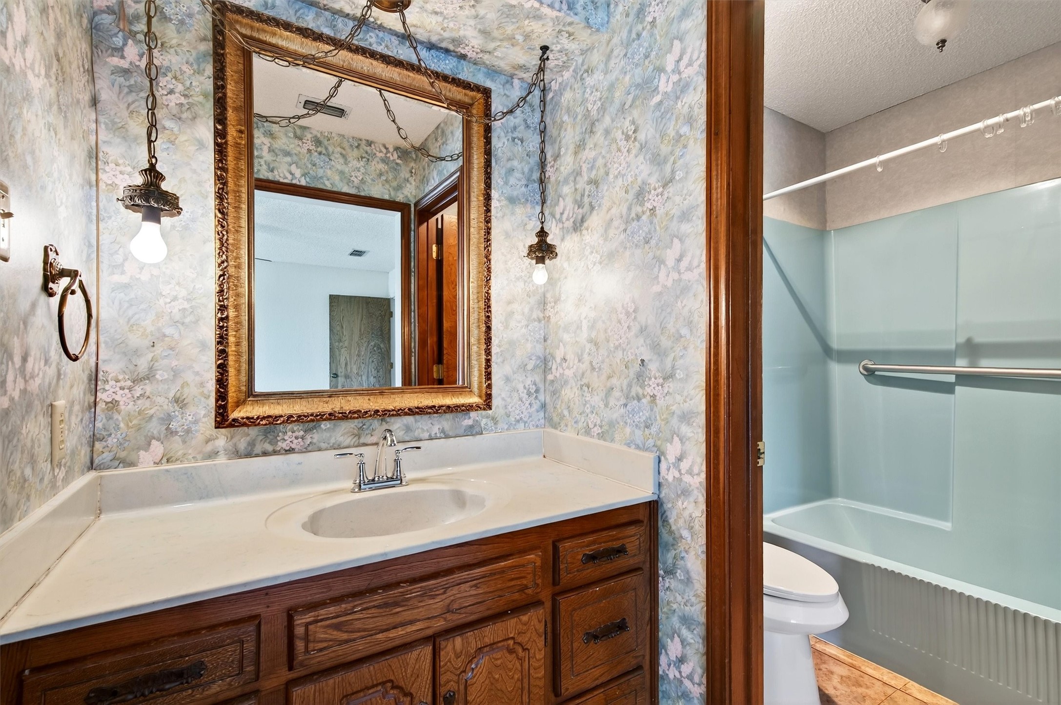 1350 Independence Springs